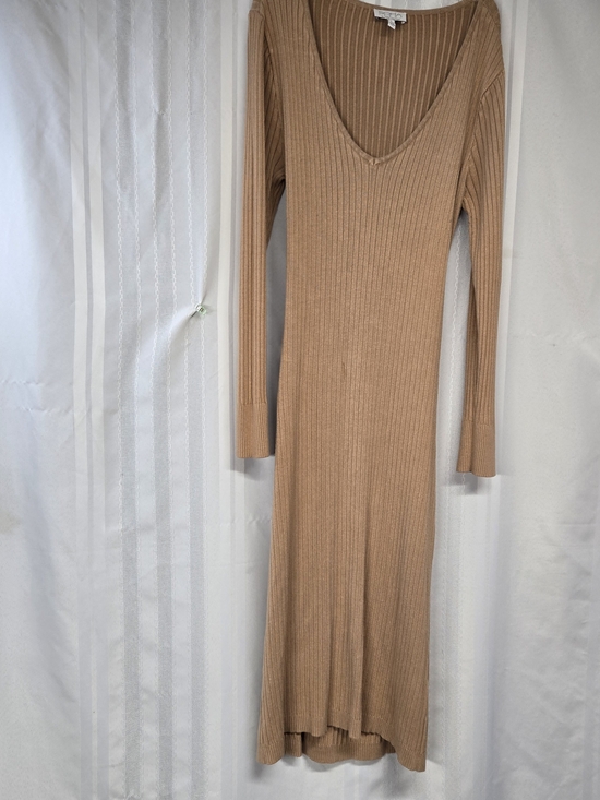 sofia by sofia vergara Dresses & Skirts - SOFIA JEANS BY SOFIA VERGARA  Ribbed Long Sleeve V-Neck Maxi Dress - Tan SIZE L